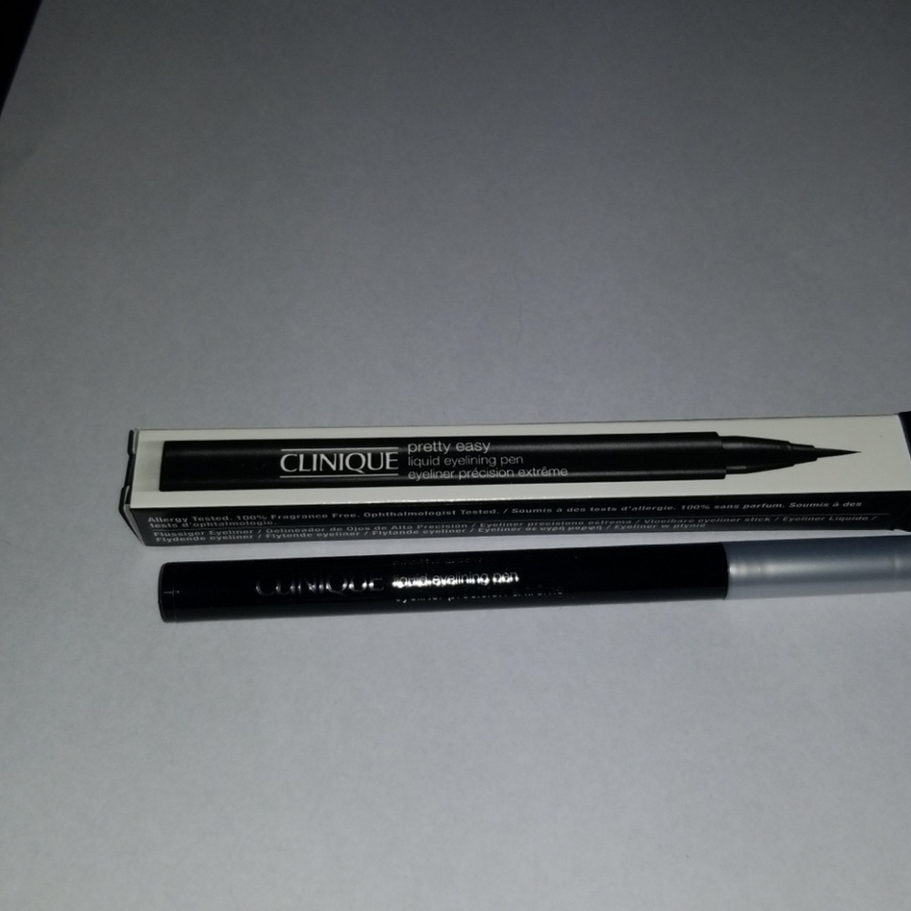 Clinique Pretty Easy LiquidEyelining Pen